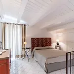Charme Il Dito E La Luna Bed & Breakfast 2*