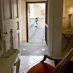 Charme Il Dito E La Luna Bed & Breakfast 2*