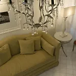 Charme Il Dito E La Luna Bed & Breakfast 2*
