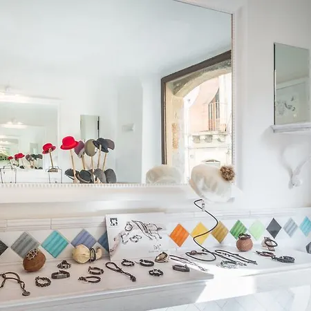 Charme Il Dito E La Luna Bed and Breakfast