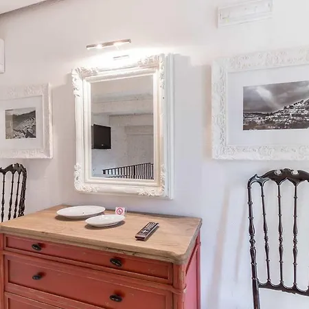 Bed and Breakfast Charme Il Dito E La Luna 2*