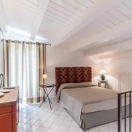 Charme Il Dito E La Luna Bed and Breakfast 2*