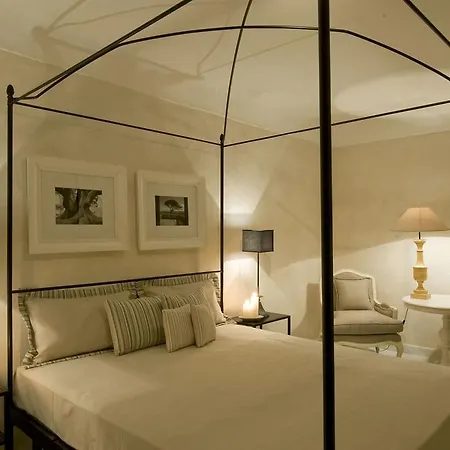 Charme Il Dito E La Luna Bed and Breakfast 2*